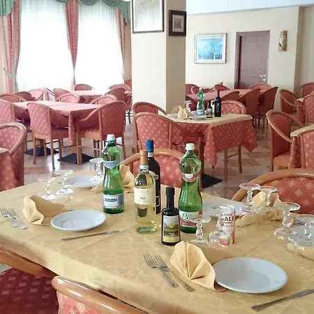 House Hotel 3*